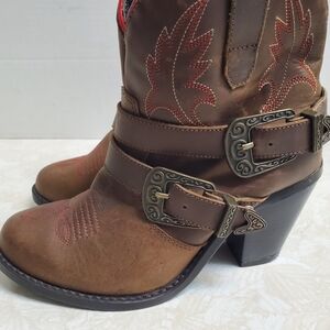 Dingo Tan Heeled Boots with Red Accents